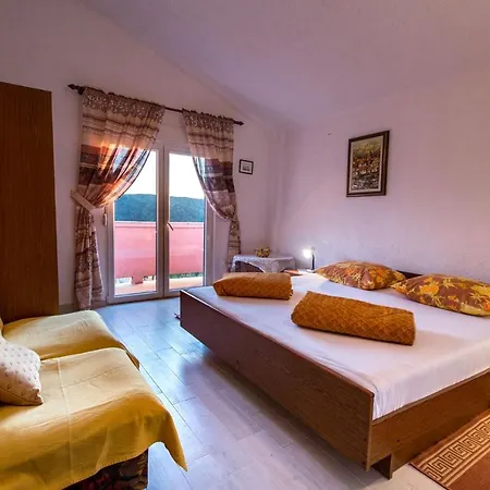 Apartman For Families With Children Kampor, Rab - 15144 *