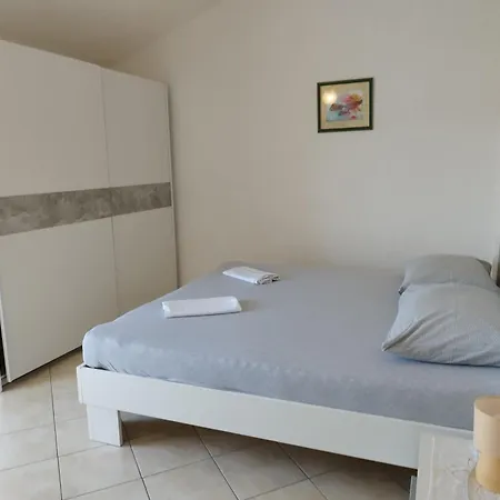Apartman For Families With Children Kampor, Rab - 15144 Kampor